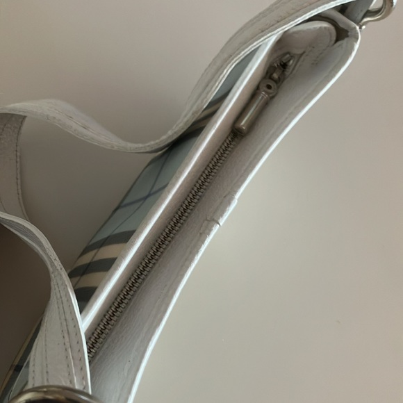 BURBERRY - Picture 7 of 7